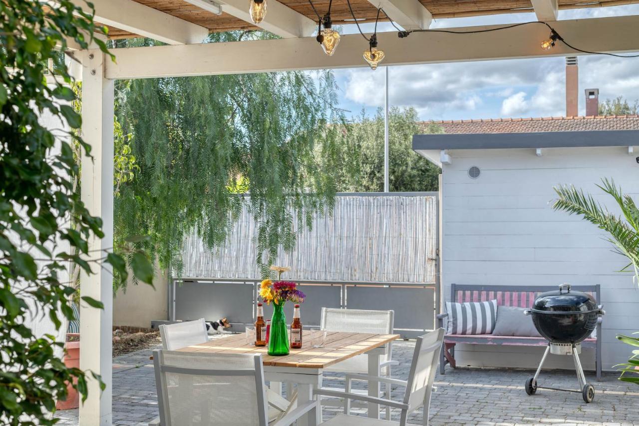 La Casa Degli Ulivi Appartamento In Villa Con Patio 夸尔图-圣埃莱娜 外观 照片